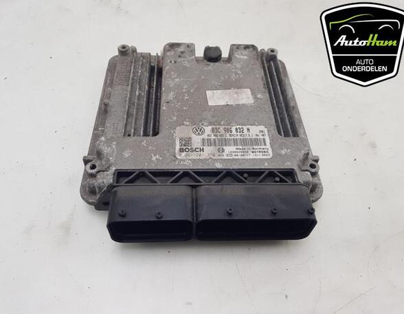 Control unit for engine VW GOLF V (1K1)