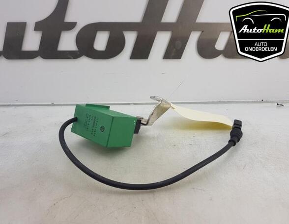 Wash Wipe Interval Relay VW TOUAREG (7LA, 7L6, 7L7)