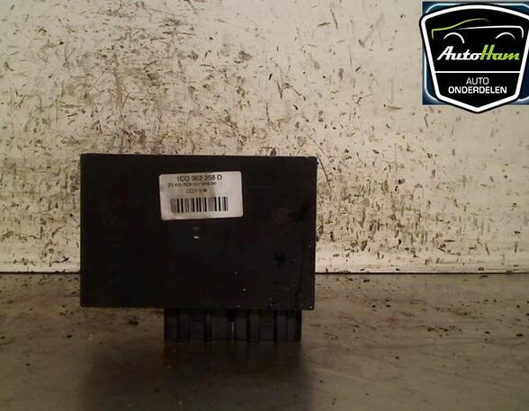 Wash Wipe Interval Relay VW GOLF IV (1J1)