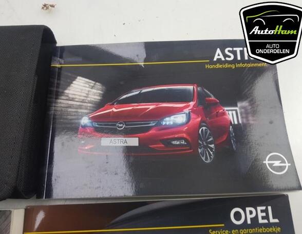 Bordbuch Opel Astra K Sports Tourer B16 NIETAFLEESBAAR P18320961