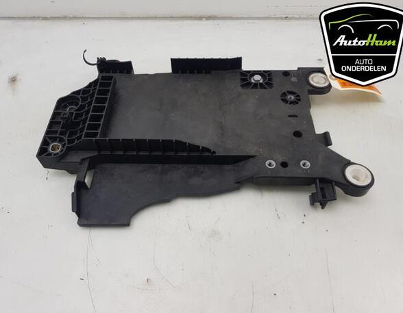 Battery holder BMW 1 (F40), BMW 2 Gran Coupe (F44), BMW X2 (F39), BMW 2 Gran Tourer (F46)