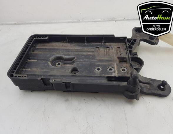 Battery holder VW GOLF VII (5G1, BQ1, BE1, BE2), SEAT LEON (5F1), SEAT LEON SC (5F5), AUDI A3 Limousine (8VS, 8VM)