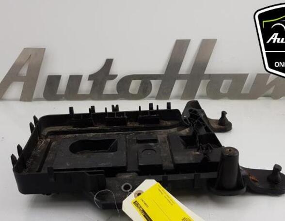 Battery holder VW TOURAN (1T1, 1T2), AUDI A3 (8P1), AUDI A3 Sportback (8PA), VW GOLF VI (5K1)