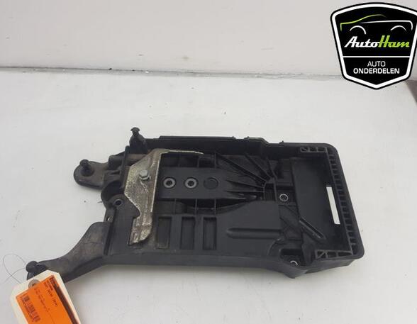 Batterijhouder VW POLO (AW1, BZ1), SEAT IBIZA V (KJ1, KJG), SKODA KAMIQ (NW4), VW POLO (6R1, 6C1)