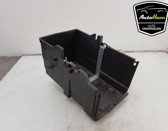 Batterieaufnahme Ford Focus III DYB AM5110723AD P19085073