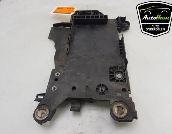 Battery holder BMW 1 (F40), BMW 2 Gran Tourer (F46), BMW X2 (F39), BMW 2 Gran Coupe (F44)