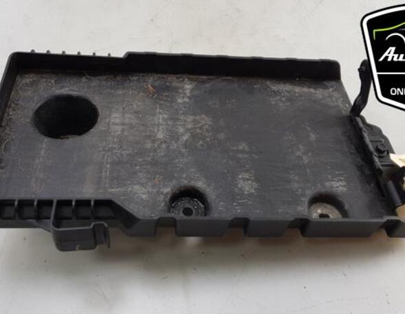 Batterijhouder VOLVO V40 Hatchback (525, 526), VOLVO V40 Cross Country (526)