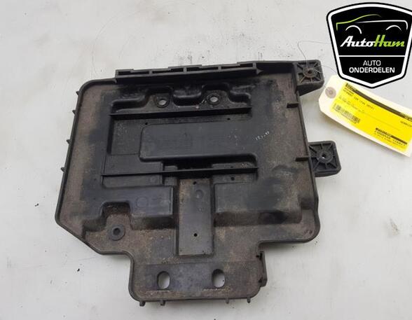 Battery holder HYUNDAI i20 (PB, PBT)