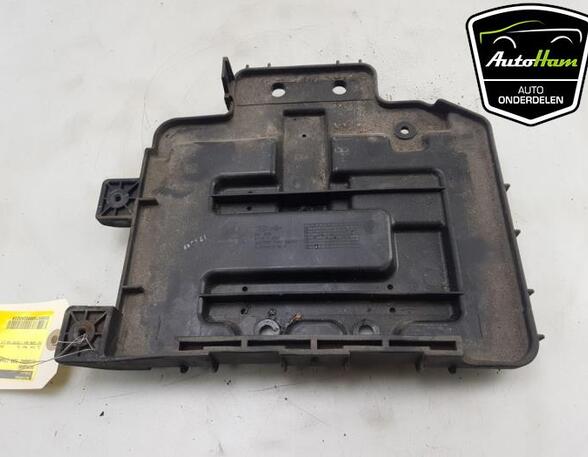 Battery holder HYUNDAI i20 (PB, PBT)