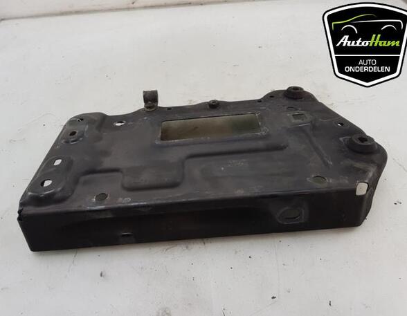 Battery holder MERCEDES-BENZ GLA-CLASS (X156)