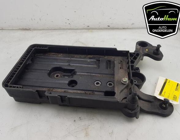 Battery holder SEAT LEON (5F1), SEAT LEON SC (5F5), VW GOLF VII (5G1, BQ1, BE1, BE2), AUDI A3 (8V1, 8VK)