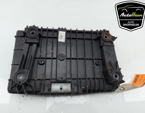 Batterieaufnahme Mercedes-Benz C-Klasse W205 A2056200018 P17935581