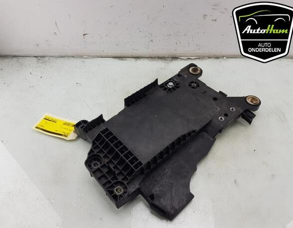 Battery holder BMW 2 Gran Tourer (F46), BMW X2 (F39), BMW 1 (F40), BMW 2 Gran Coupe (F44)