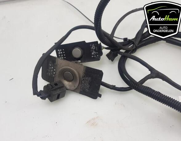 Parking assistance sensor VOLVO V60 I (155, 157), VOLVO V70 III (135), VOLVO XC70 II (136), VOLVO XC60 (156)