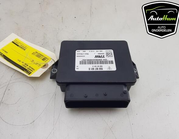 Control unit for fixing brake PORSCHE MACAN (95B)