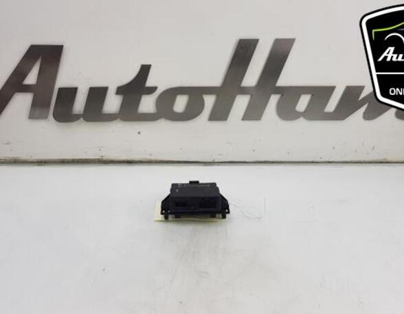 Control unit gateway AUDI A1 Sportback (8XA, 8XF), AUDI A1 (8X1, 8XK), AUDI Q3 (8UB, 8UG)