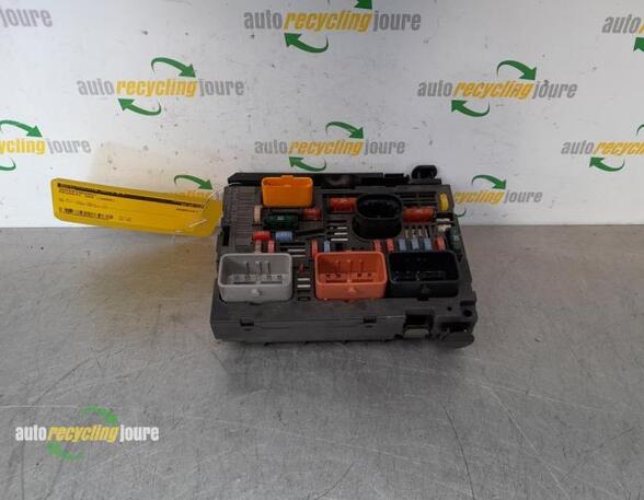 Fuse Box PEUGEOT 308 I (4A_, 4C_), PEUGEOT 308 SW I (4E_, 4H_)