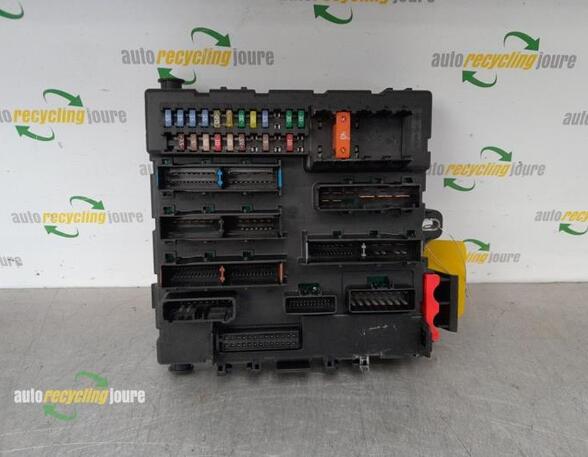 Fuse Box OPEL SIGNUM Hatchback (Z03)