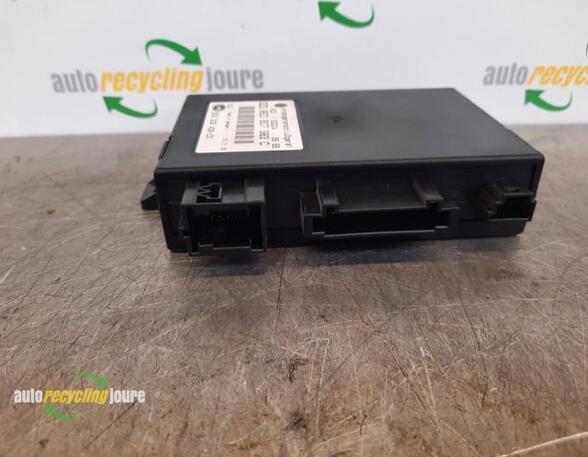 Control unit for trailer coupling AUDI A4 Avant (8E5, B6), AUDI A4 Avant (8ED, B7)