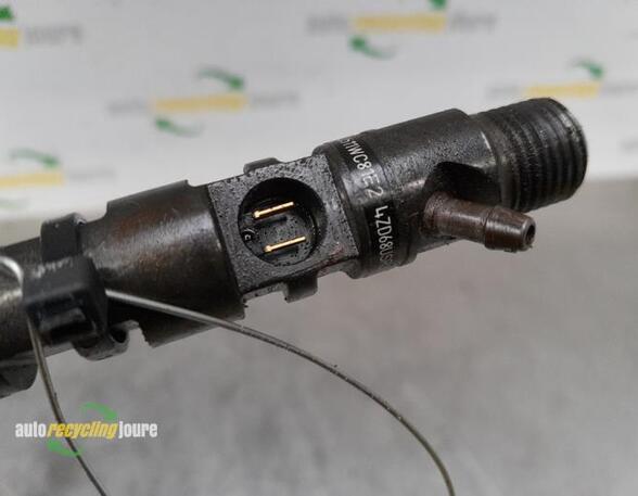 Injector Nozzle RENAULT KANGOO Express (FW0/1_)