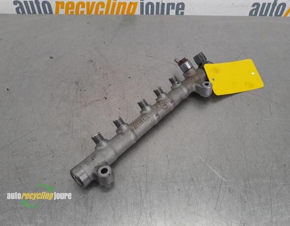 Petrol Fuel Rail VOLVO V40 Hatchback (525, 526), VOLVO V40 Cross Country (526)