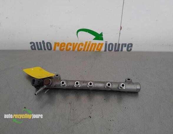 Petrol Fuel Rail VOLVO V40 Hatchback (525, 526), VOLVO V40 Cross Country (526)