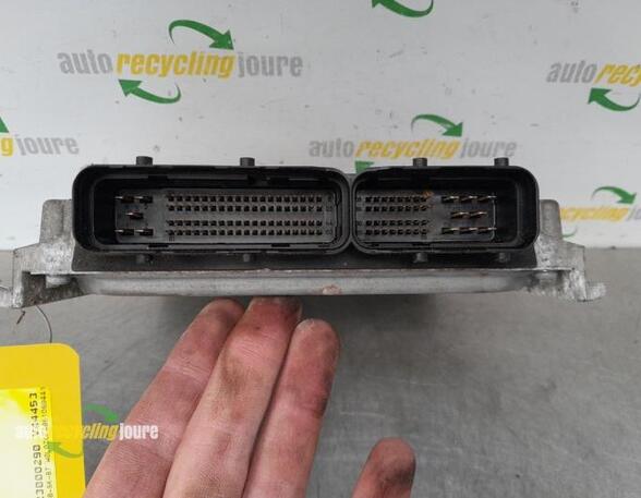 Control unit for engine OPEL SIGNUM Hatchback (Z03)