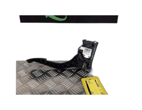 Accelerator pedal PEUGEOT 308 SW II (LC_, LJ_, LR_, LX_, L4_)