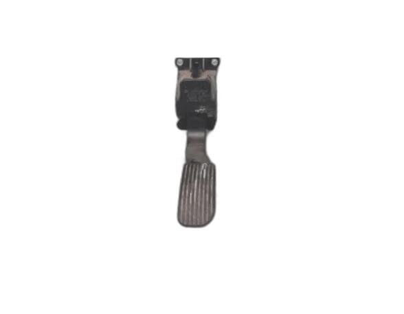 Accelerator pedal MERCEDES-BENZ SPRINTER 4-t Van (904)