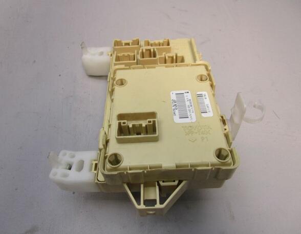 Fuse Box TOYOTA Corolla Verso (R1, ZER, ZZE12)