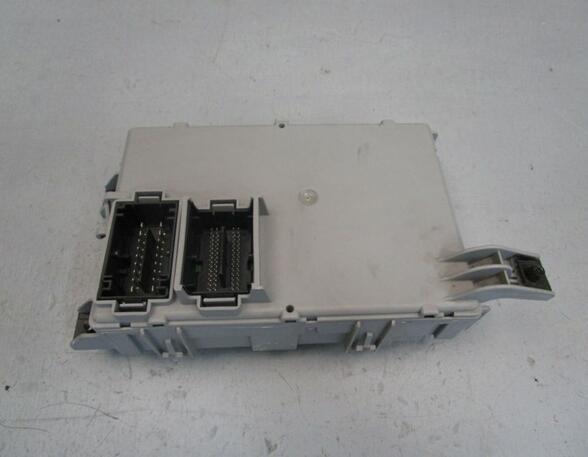 Fuse Box FORD KA (RU8)