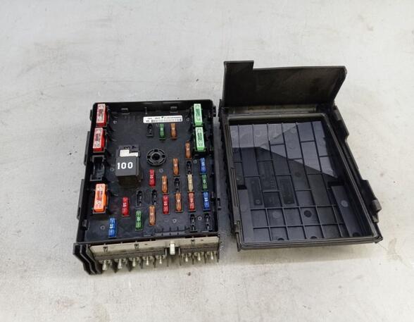 Fuse Box VW Tiguan (5N)