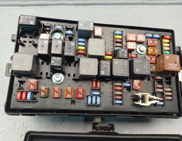 Fuse Box OPEL Insignia A Sports Tourer (G09), OPEL Insignia A Country Tourer (G09)