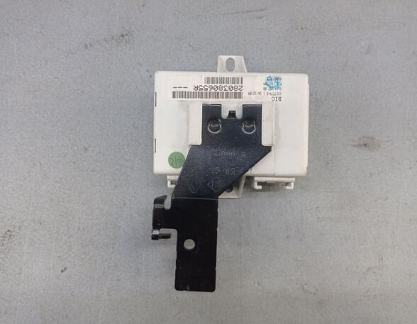 Control unit RENAULT MEGANE III Hatchback (BZ0/1_, B3_)