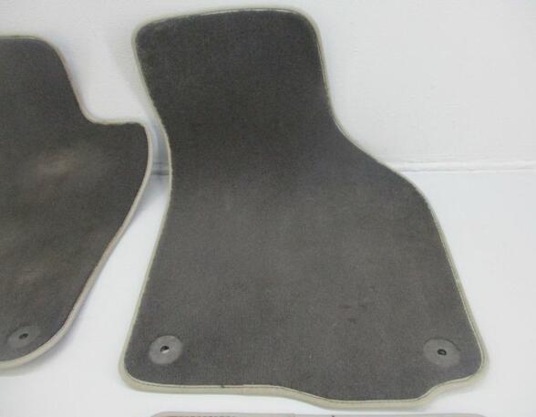 Floor mat (Carpet Mat) VW Golf VI Cabriolet (517)