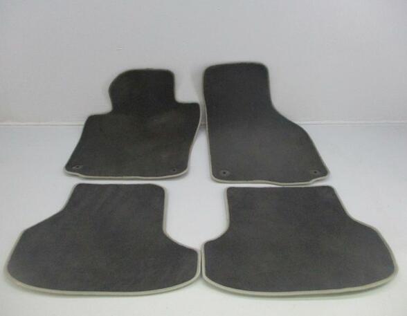 Floor mat (Carpet Mat) VW Golf VI Cabriolet (517)