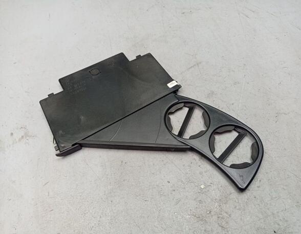 Cup holder VW Passat Variant (3B5)