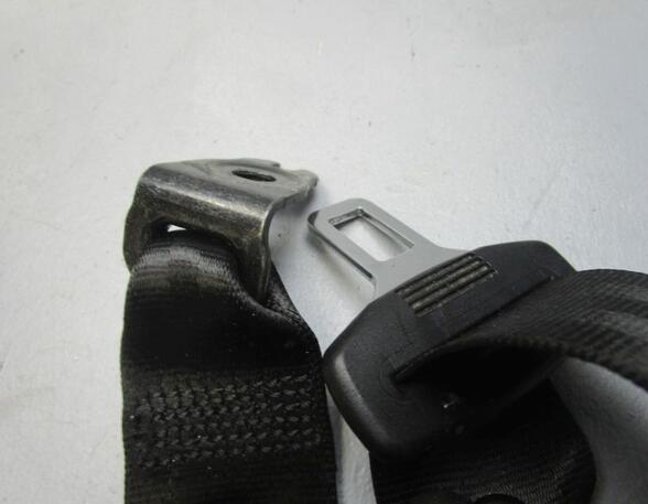 Safety Belts VW Passat (3C2)