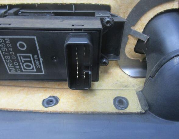 Door Card (Door Panel) MITSUBISHI Colt VI (Z2A, Z3A)