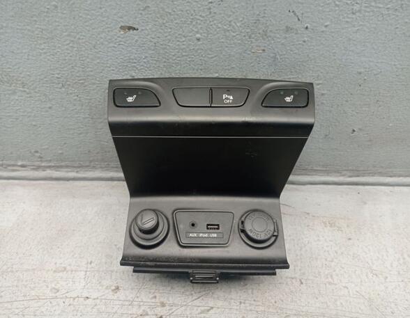 Seat Heater Switch HYUNDAI iX35 (EL, ELH, LM)