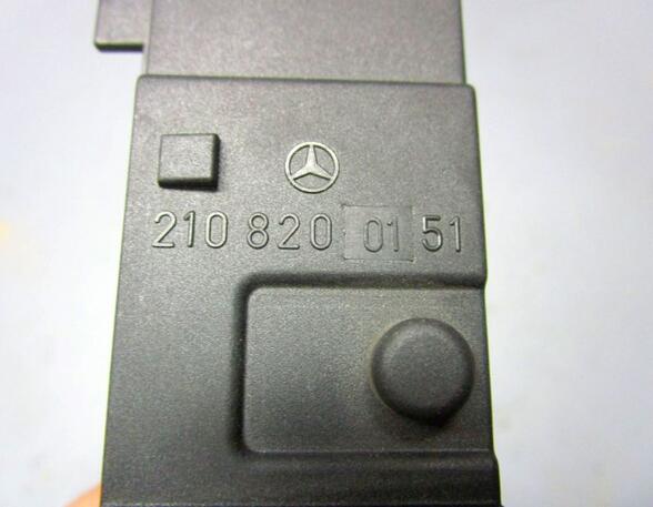 Switch for seat heating MERCEDES-BENZ E-CLASS T-Model (S210)