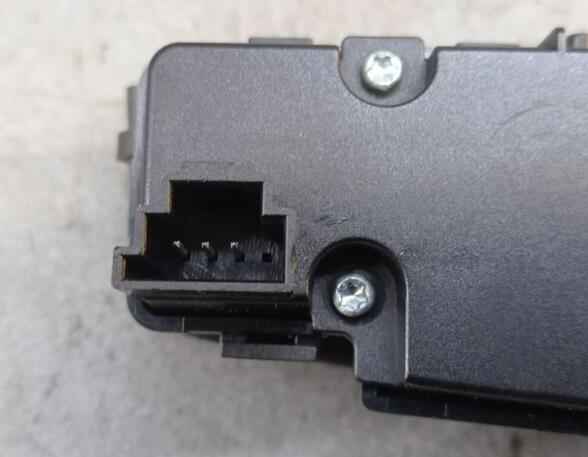 Switch for seat heating MERCEDES-BENZ C-CLASS T-Model (S204)