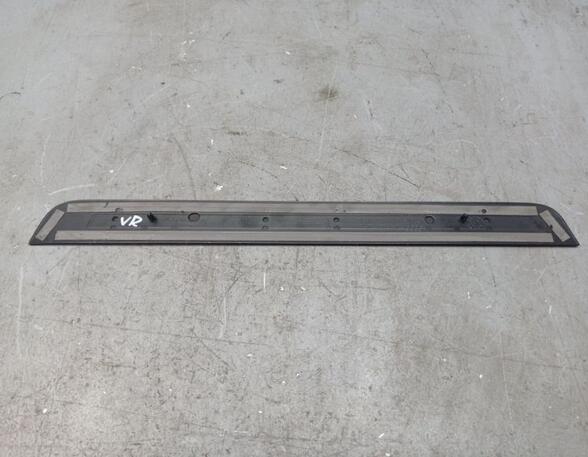 Door Sill AUDI A4 (8K2, B8)