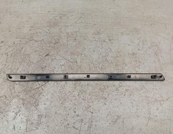 Trim Strip Bumper VW Golf V (1K1)