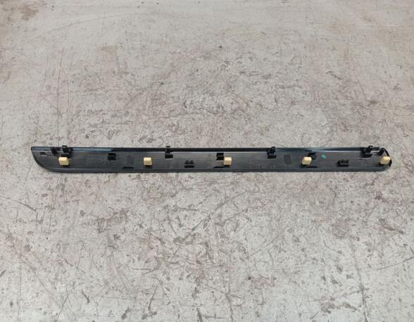 Trim Strip Bumper VW GOLF VI (5K1)