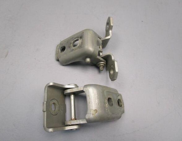 Door Hinge RENAULT Megane III Grandtour (KZ0/1)