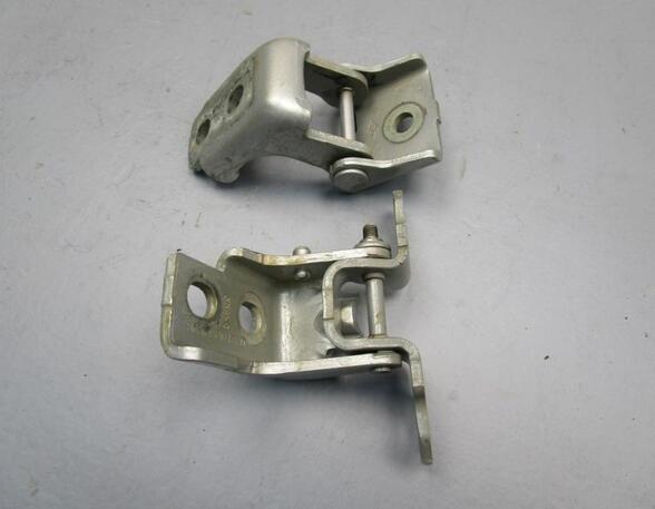 Door Hinge RENAULT Megane III Grandtour (KZ0/1)