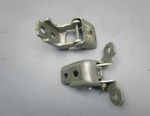 Door Hinge RENAULT Megane III Grandtour (KZ0/1)