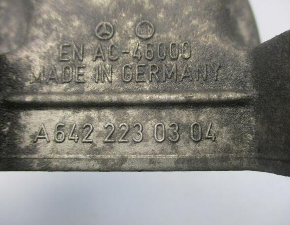 Engine Mount Bracket MERCEDES-BENZ R-Klasse (V251, W251)