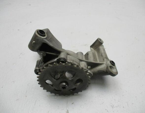 Oil Pump VW Passat (3B3)